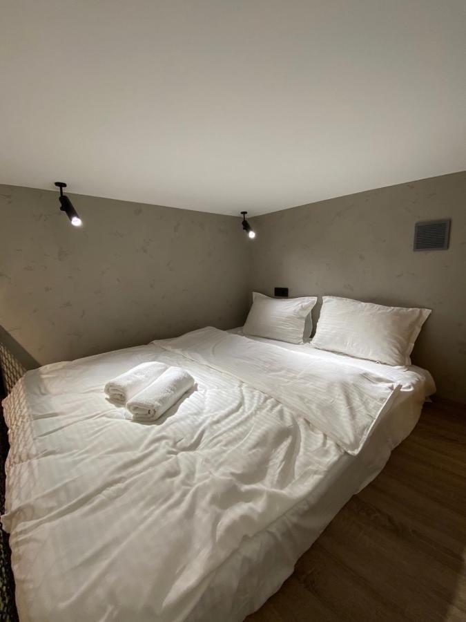 Leogrand Apartments On Filatova 12 Лвив Екстериор снимка