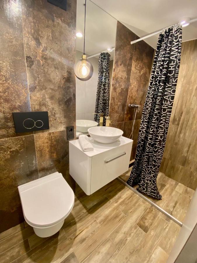 Leogrand Apartments On Filatova 12 Лвив Екстериор снимка